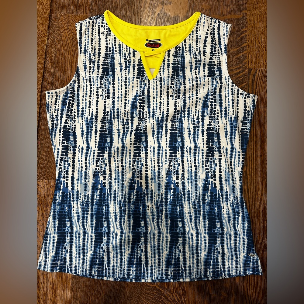Women’s Bolle large tennis pickleball golf sleeveless top in excellent condition